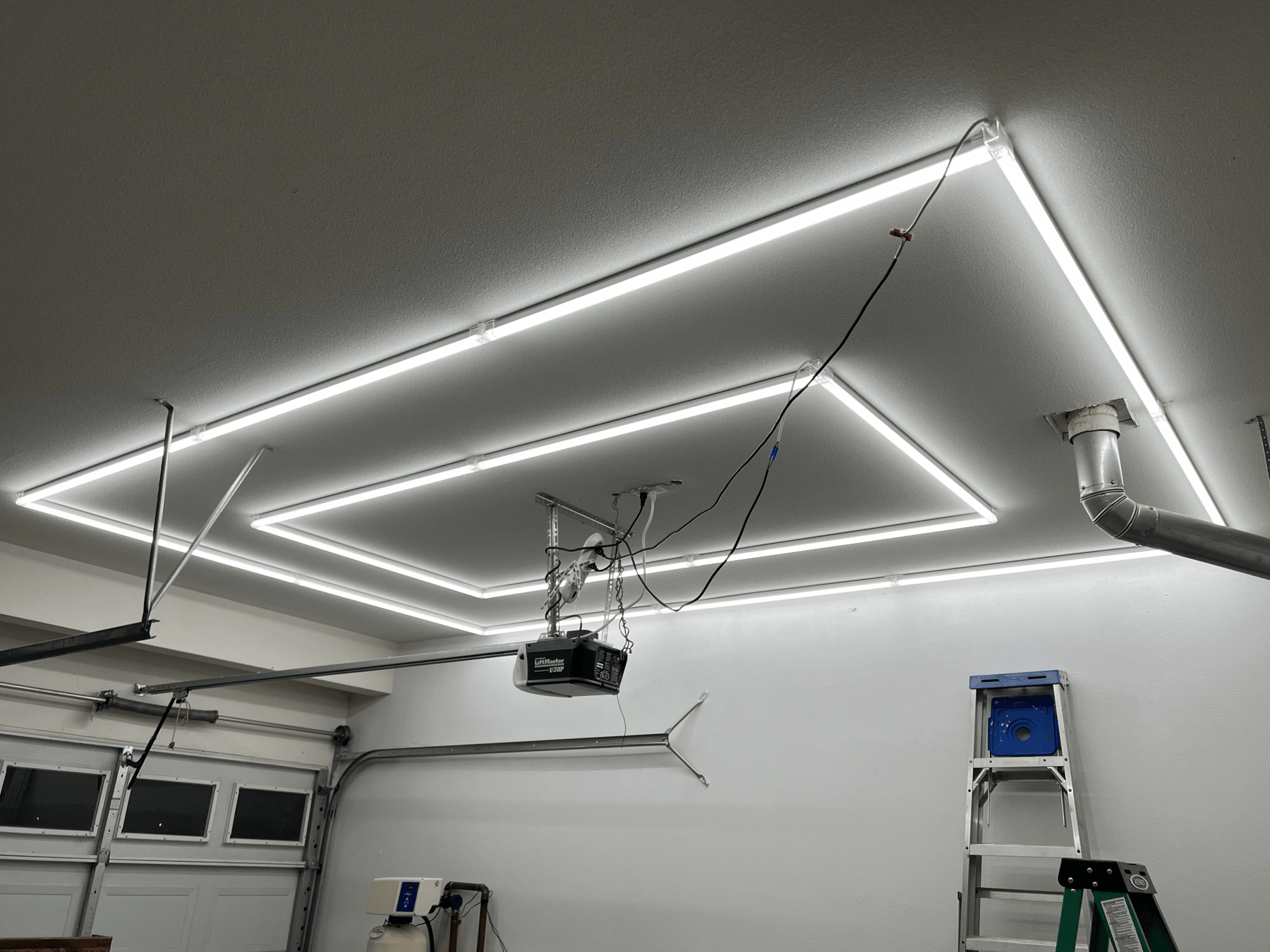 LED Garage Lighting – Linear 2-Frame (15.7’ x 7.9’ / 4.8m x 2.4m)