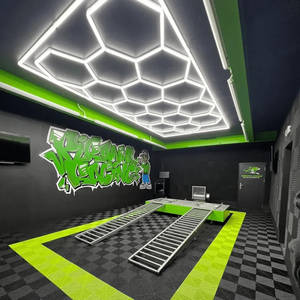 Dimmable Hexagon Lights – 15 Grid Border LED Garage Lighting (15.7' × 7.9' / 4.8 m × 2.4 m) for Garages HEXLEDLIGHTING Pic 15