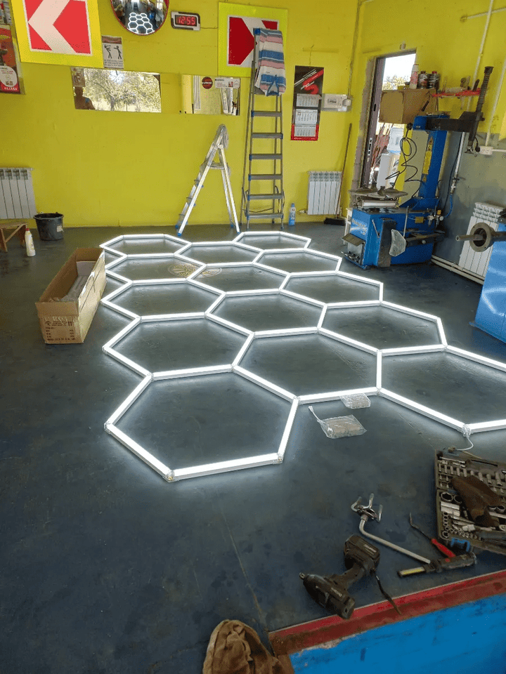 Hexagon Lights – 14 Grid LED Garage Lighting (13.1' × 7.9' / 4 m × 2.4 m) for Garages or shops – HEXLEDLIGHTING – Pic 13